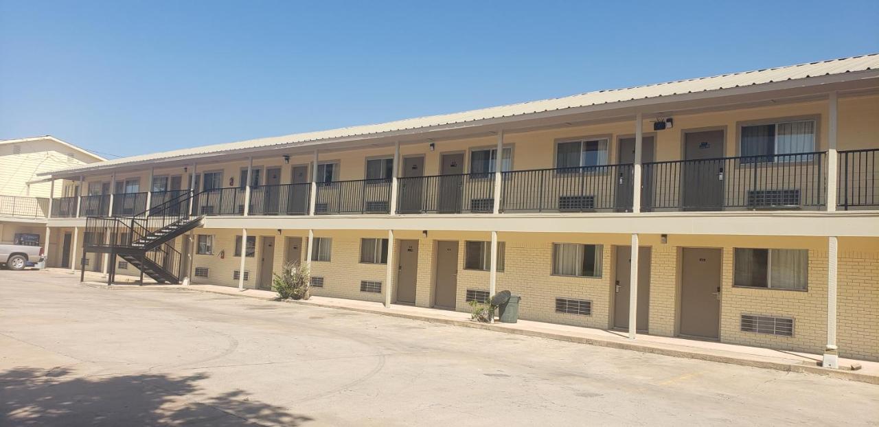 Gold Key Inn Brady ภายนอก รูปภาพ