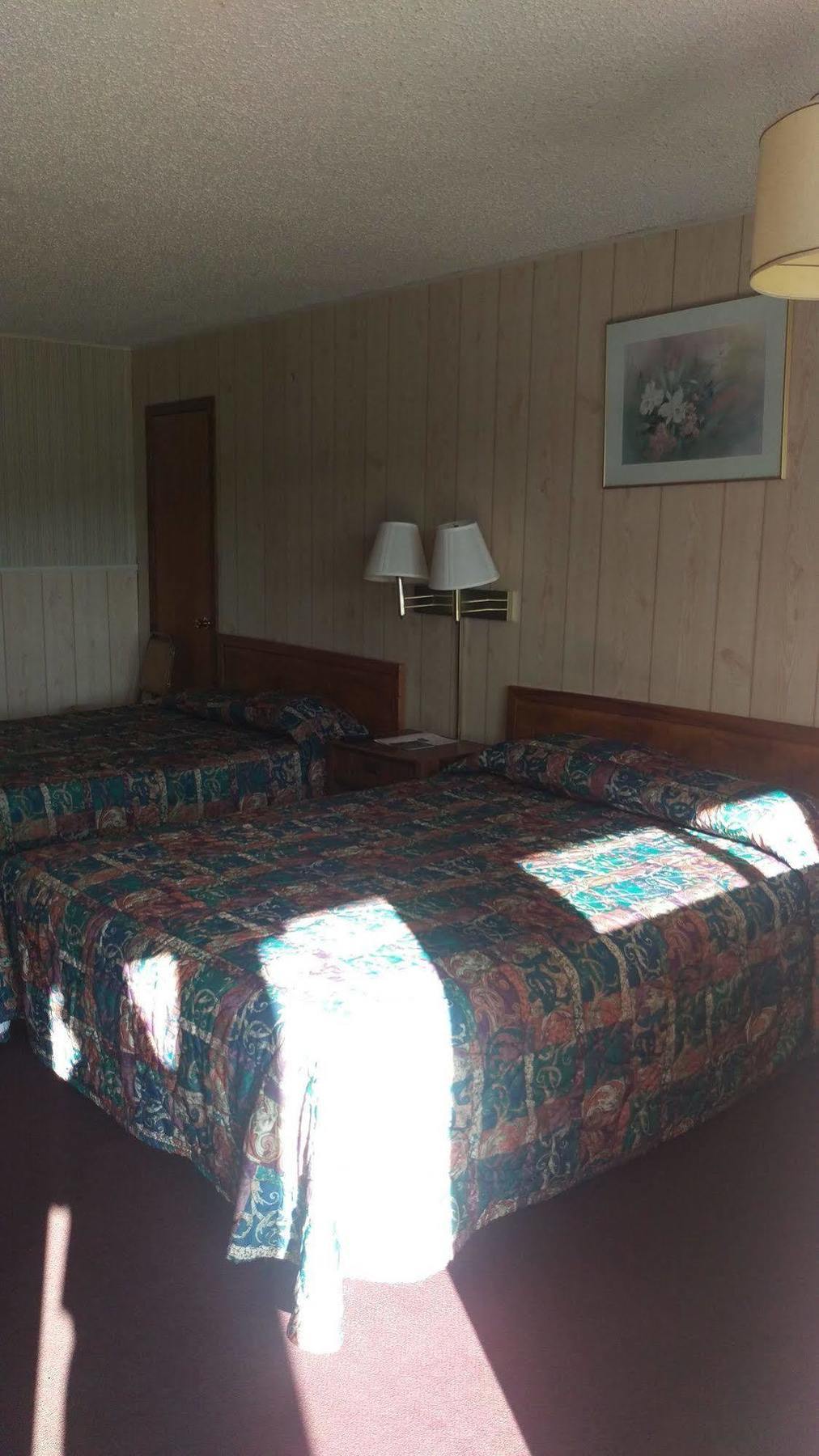 Gold Key Inn Brady ภายนอก รูปภาพ