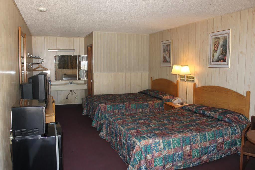 Gold Key Inn Brady ภายนอก รูปภาพ